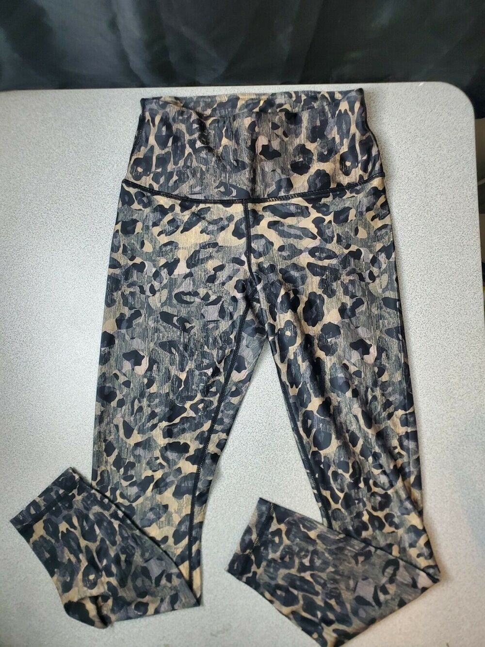 Woman's Play Ground Legging hige-rise animal print Size S
